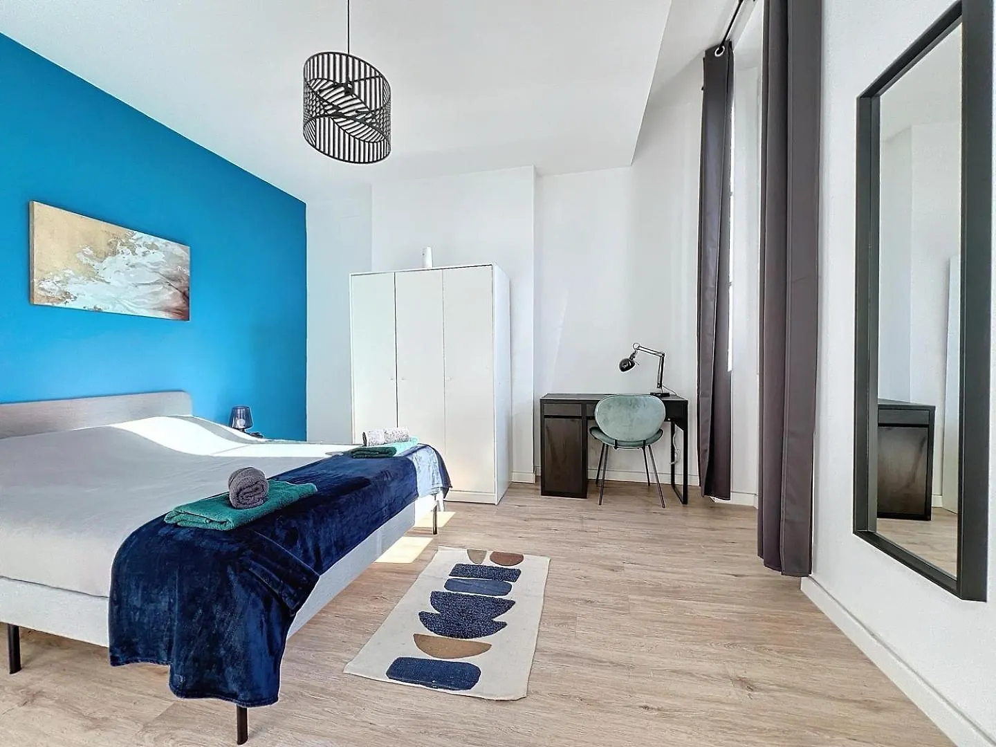 Grand Appartement Central - Trois Chambres - Les Freres De La Loc' Marseille Frankrig