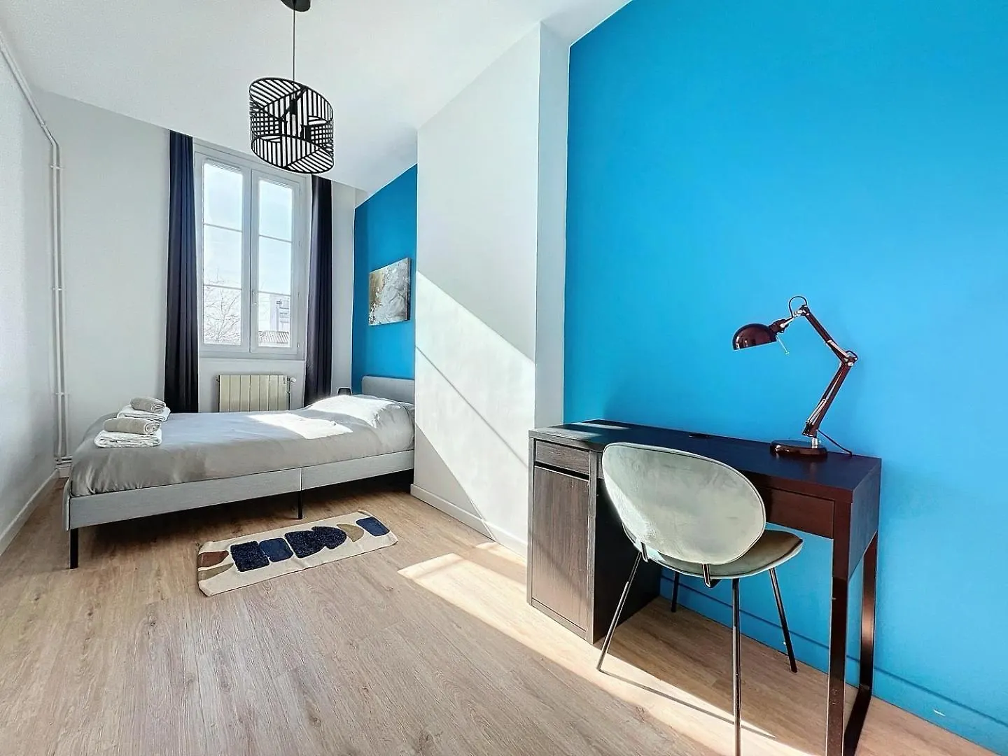 Grand Appartement Central - Trois Chambres - Les Freres De La Loc' Marseille Lejlighed
