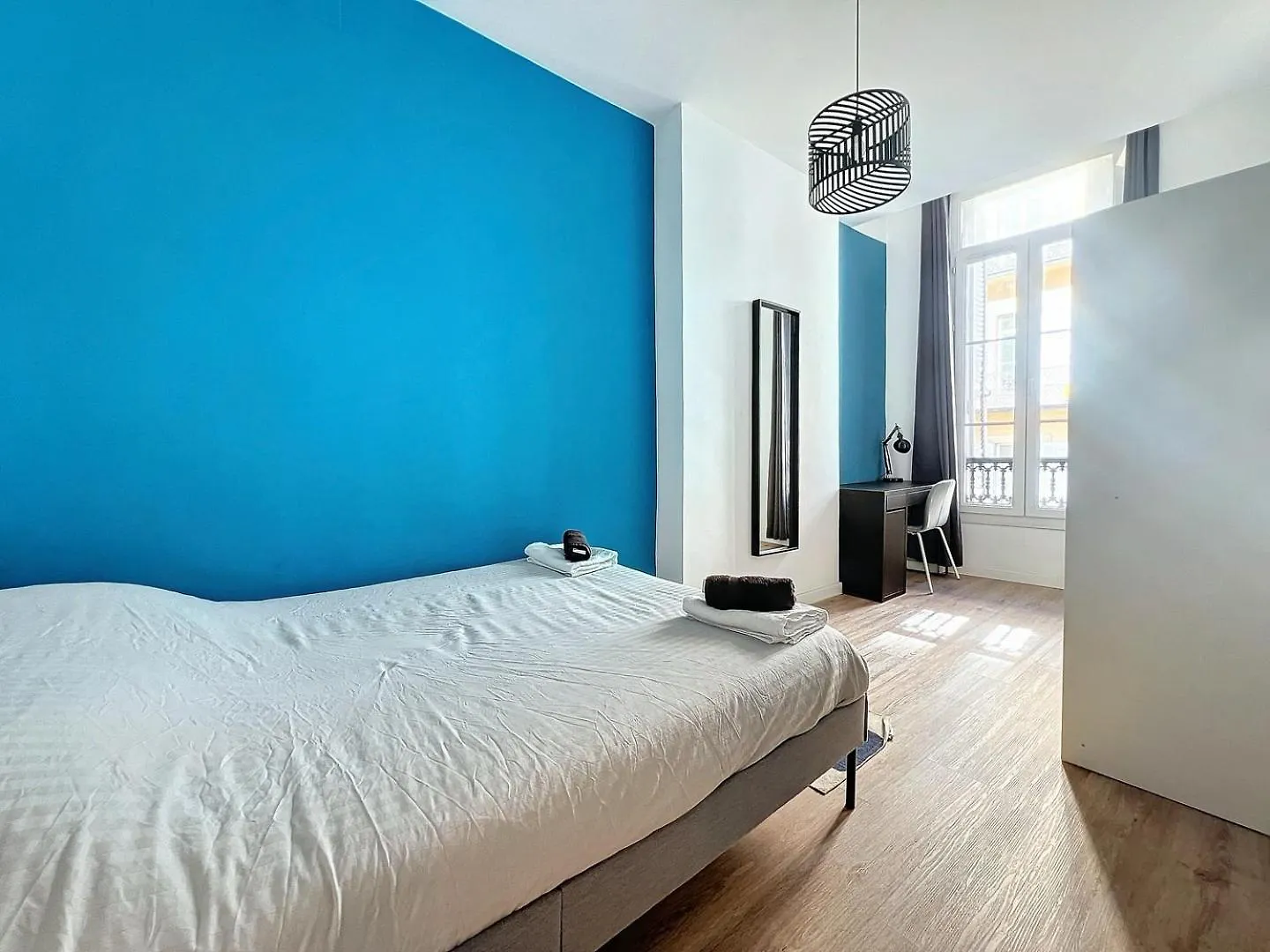 Апартаменты Grand Appartement Central - Trois Chambres - Les Freres De La Loc' Марсель Франция